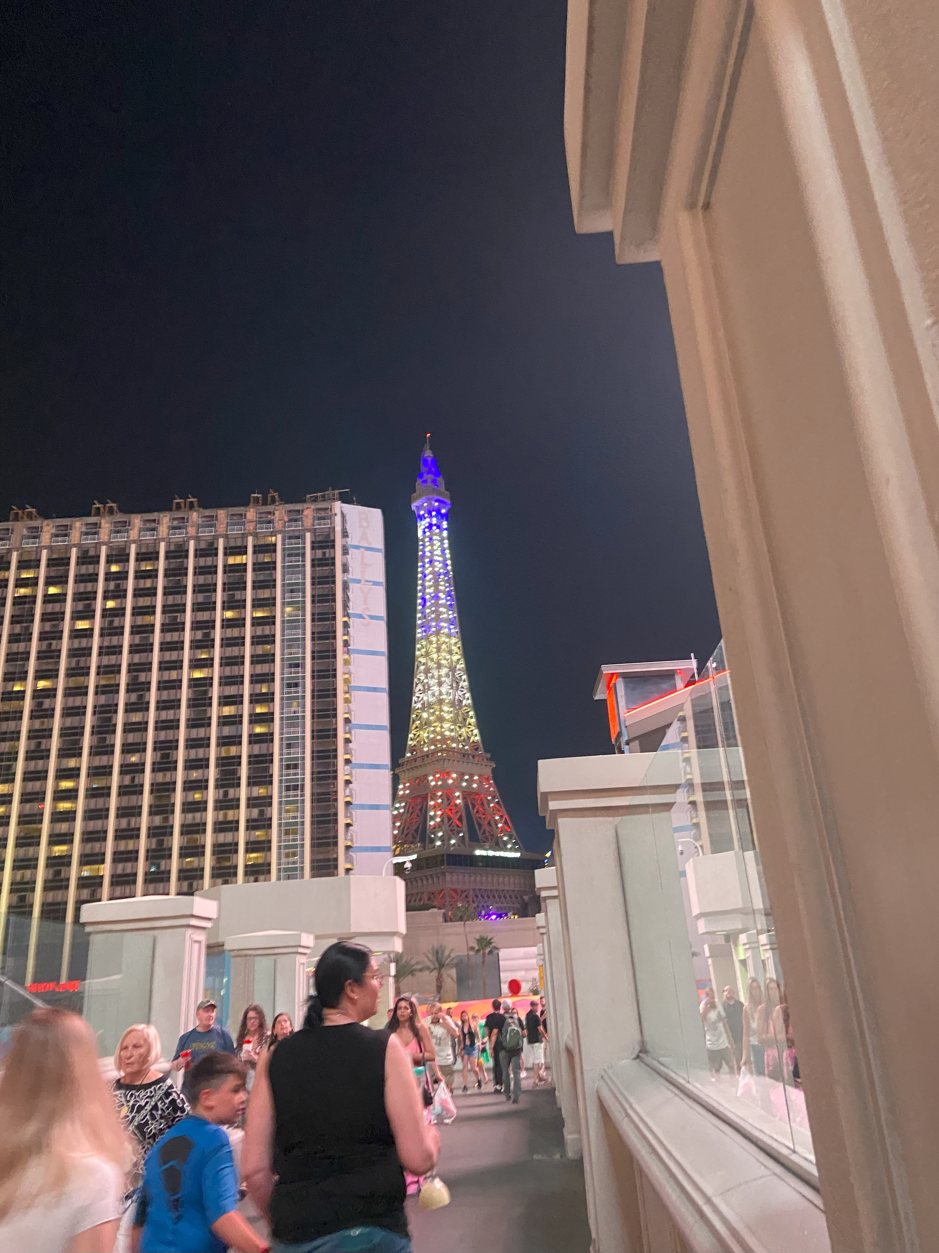 the vegas effile tower